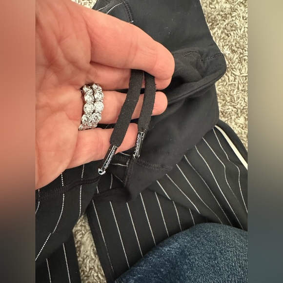 SUPER RARE Lululemon Pinstripe Pants flare leggings sz 4 - Picture 4 of 6